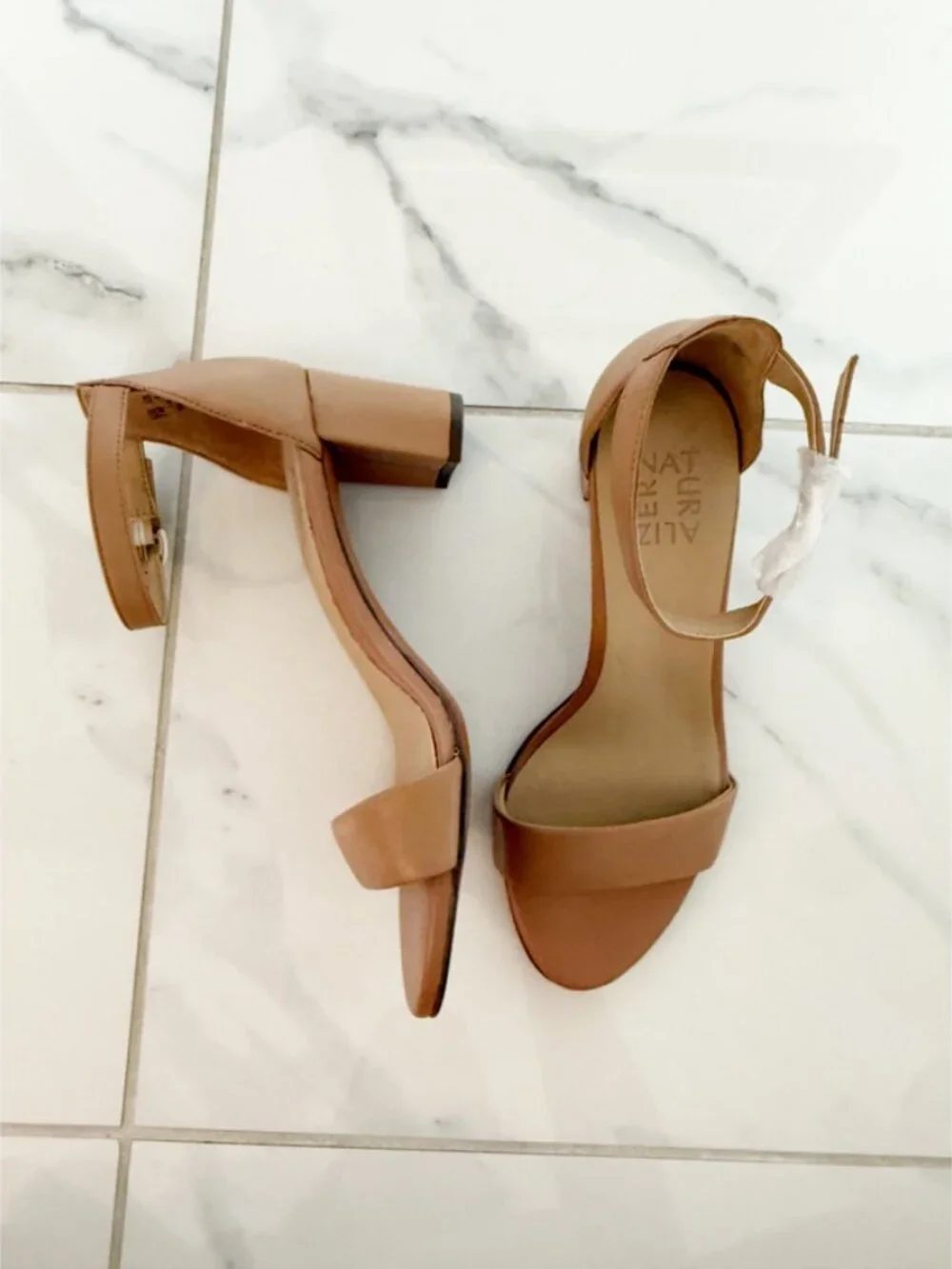 Naturalizer Vera Leather Ankle Strap Dress Sandals in Frappe 7M NWOT - Picture 2 of 12